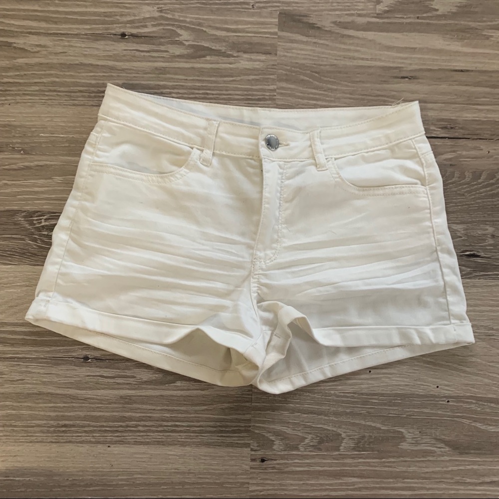H&M white shorts